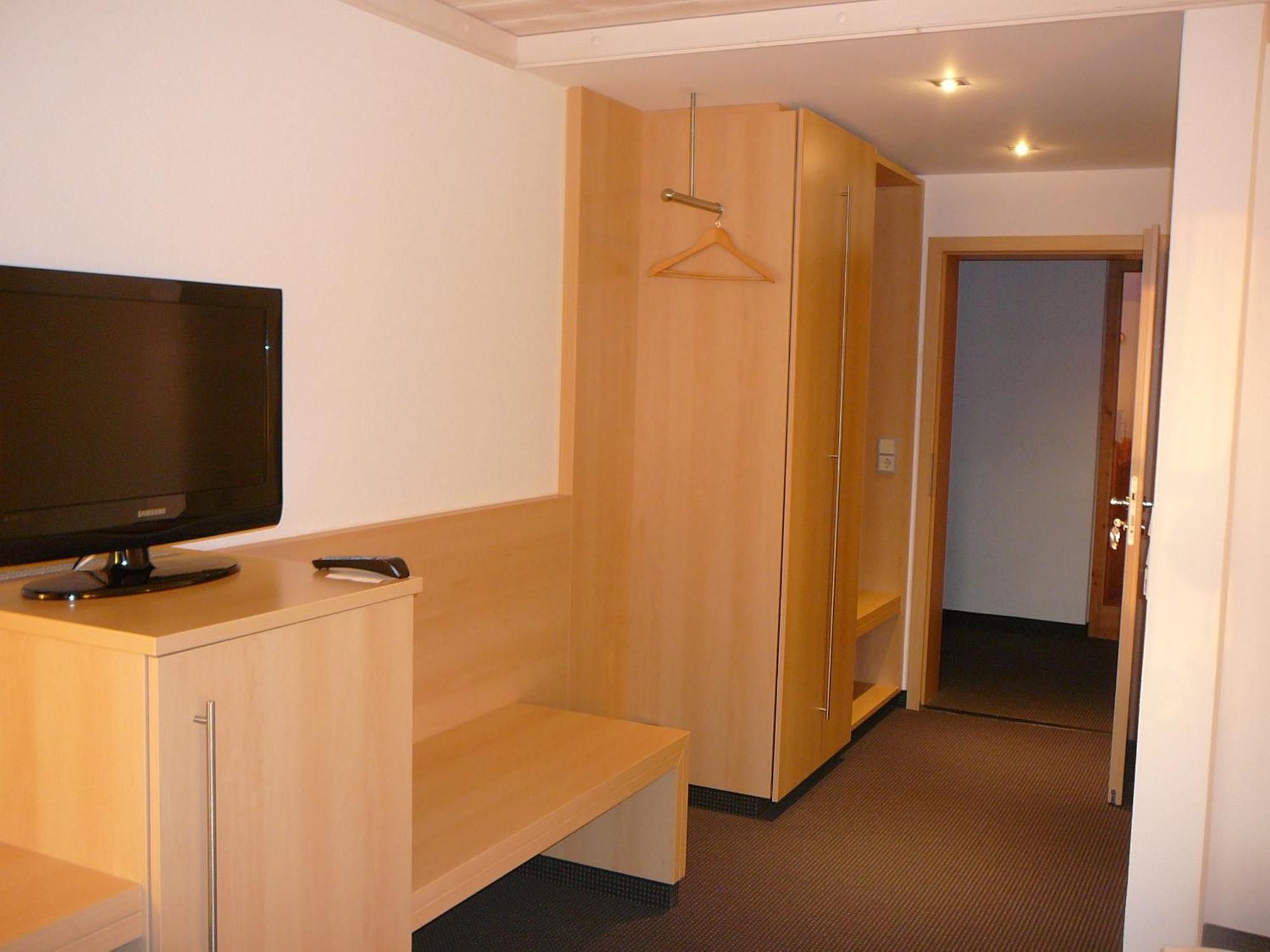 Landhotel Groenenbach Bad Grönenbach Oda fotoğraf