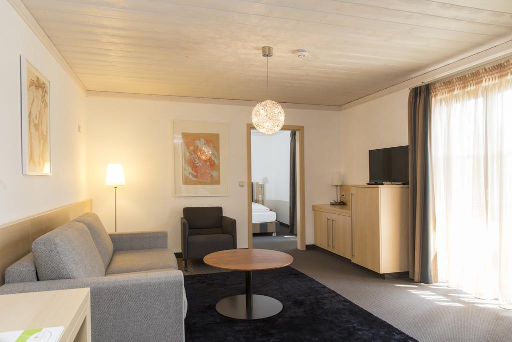 Landhotel Groenenbach Bad Grönenbach Dış mekan fotoğraf